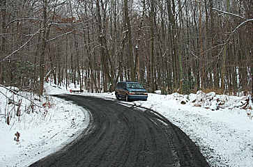 Click Here For A Larger Image Of The Parking Area Along Twin Oaks Road